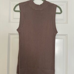 Sleeveless Brown Knit Top